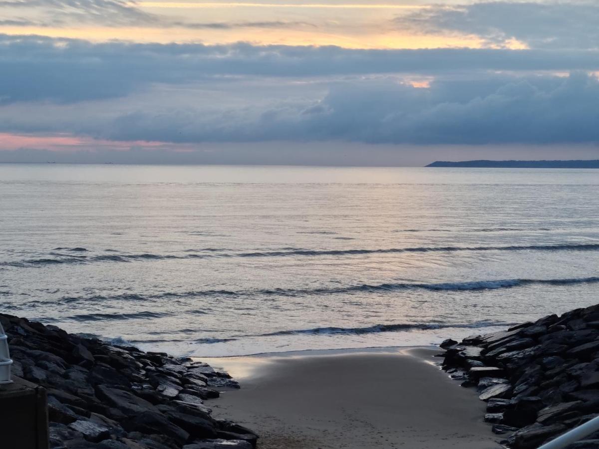 Sea Escape The Tardiis Beachfront Location Aberavon Beach Sea Views Driveway Parking Port Talbot Luaran gambar