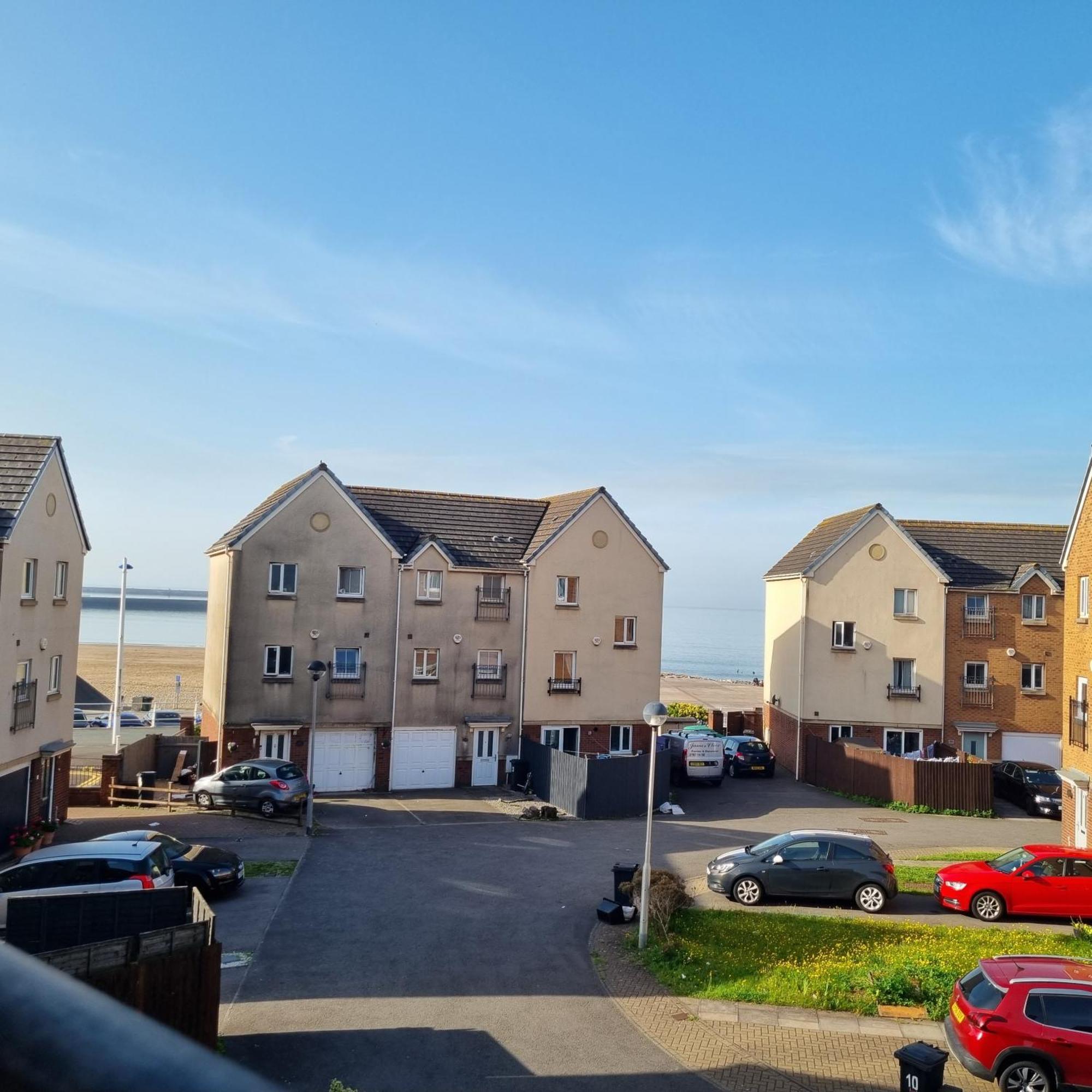 Sea Escape The Tardiis Beachfront Location Aberavon Beach Sea Views Driveway Parking Port Talbot Luaran gambar