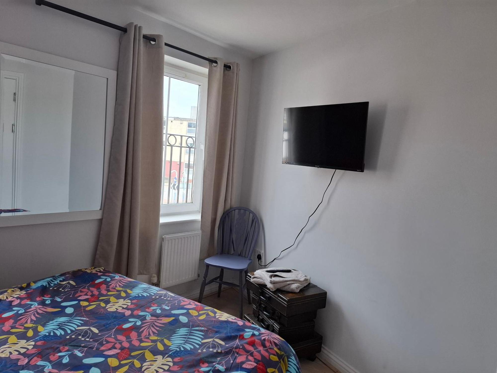 Sea Escape The Tardiis Beachfront Location Aberavon Beach Sea Views Driveway Parking Port Talbot Luaran gambar